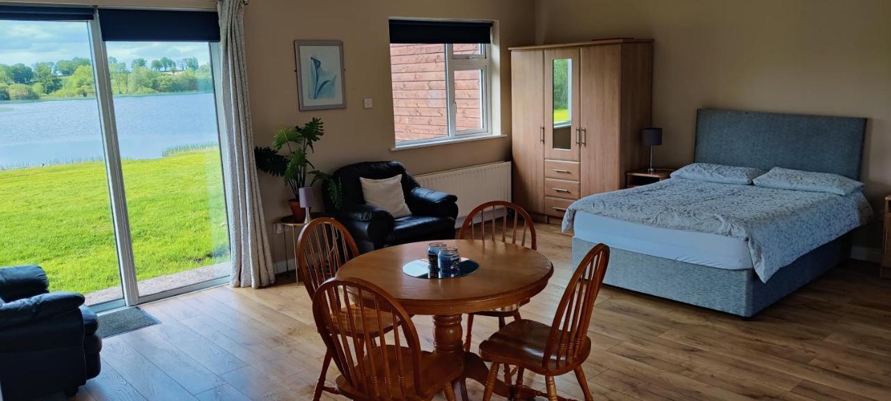 Clonandra Cottages Belturbet Eksteriør billede