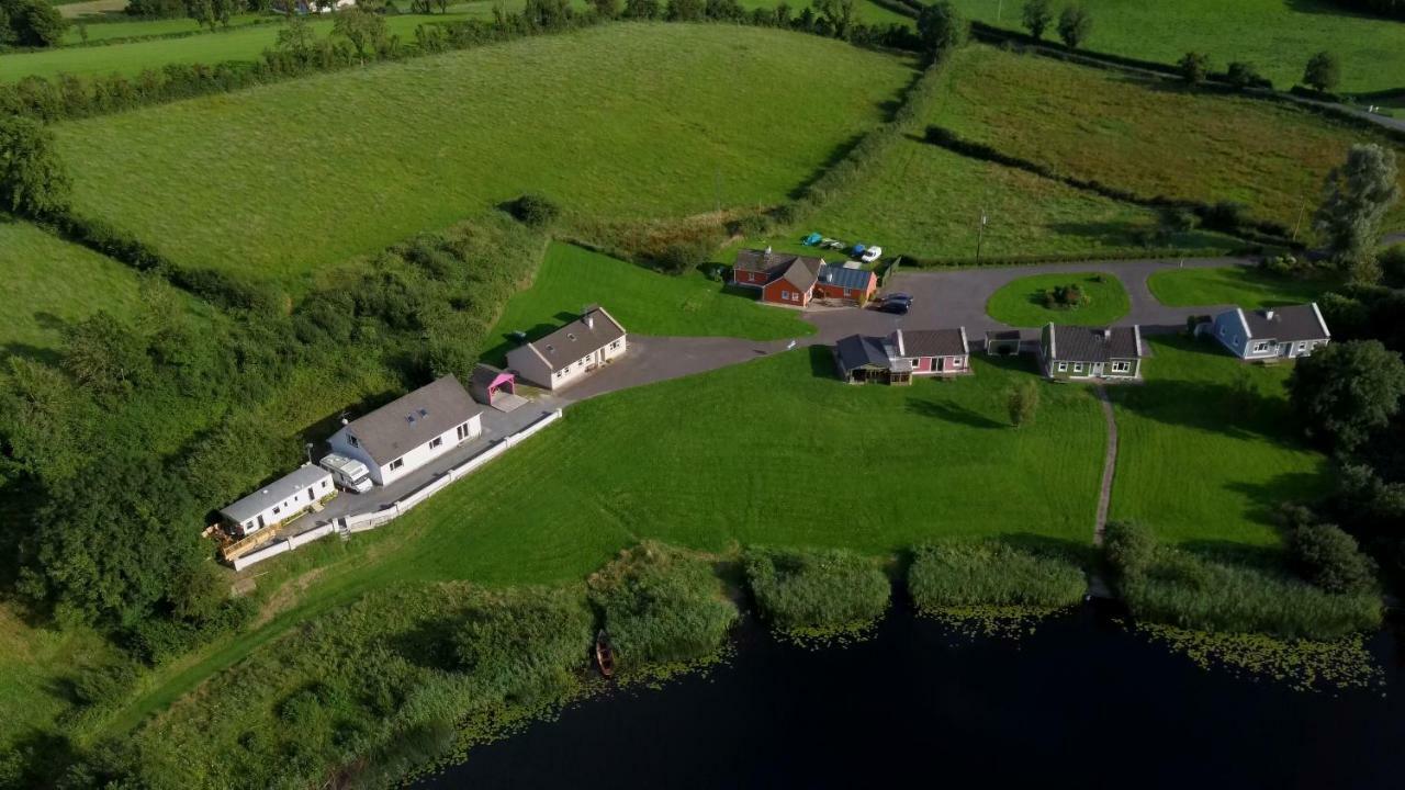 Clonandra Cottages Belturbet Eksteriør billede